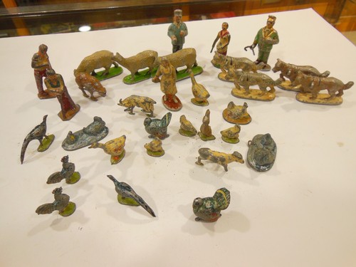 Lot figurines personnages - de,